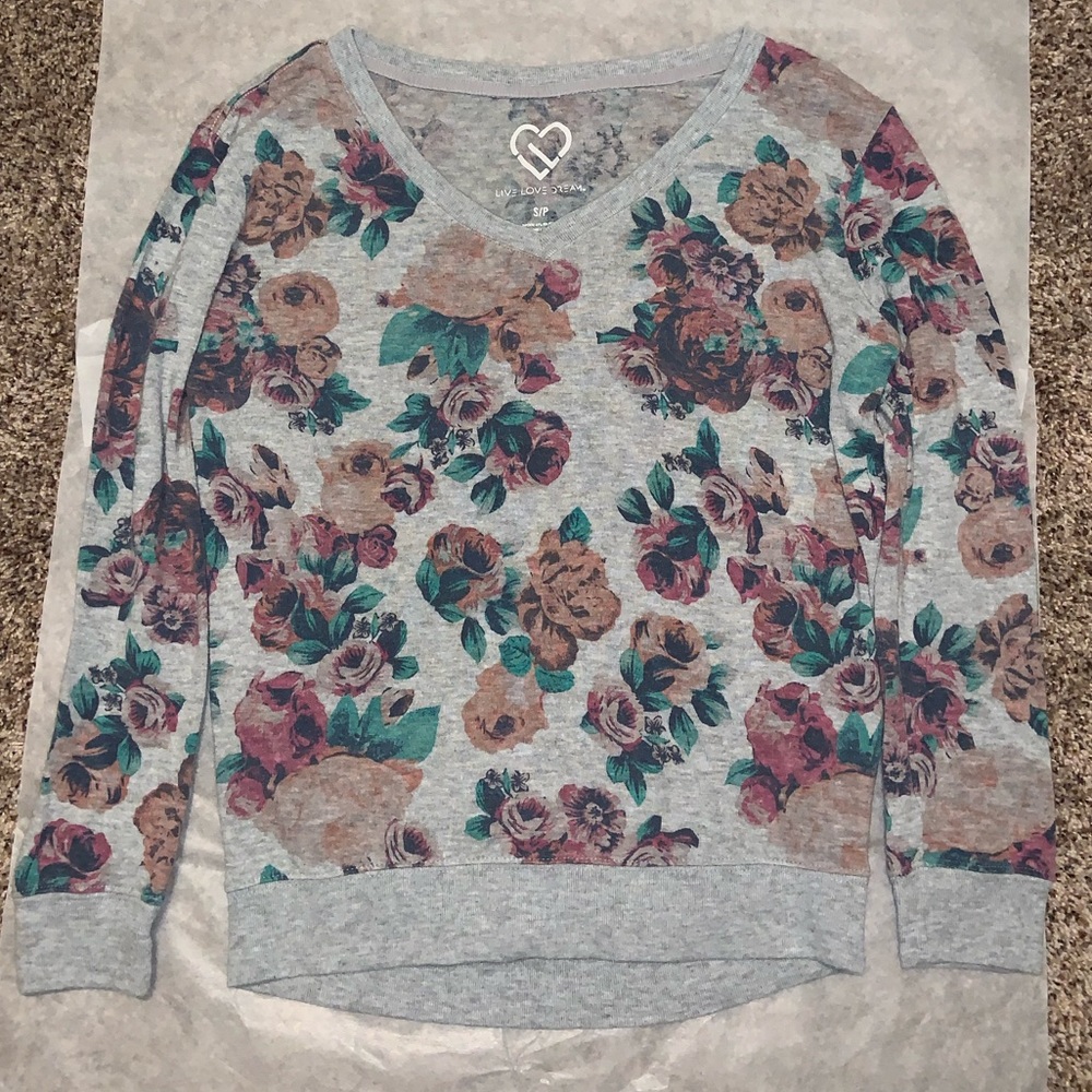 Aeropostale floral gray long-sleeve shirt
